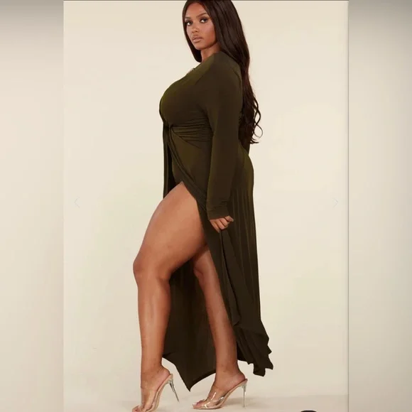 The Envy Maxi Dress by L’atiste - Picture 2 of 9